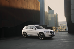 �����ʻ��Ȥ���´��綯BMW iX3ȫ���׷�